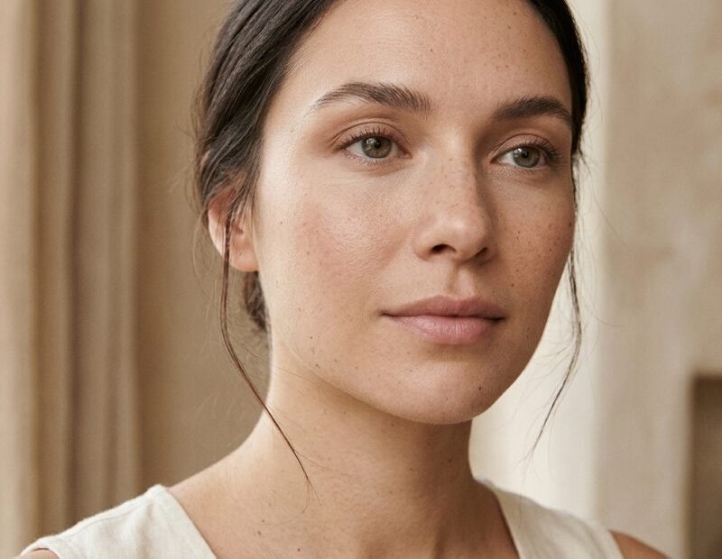 How to Make Concealer Look Smooth on Dry Under-Eyes
